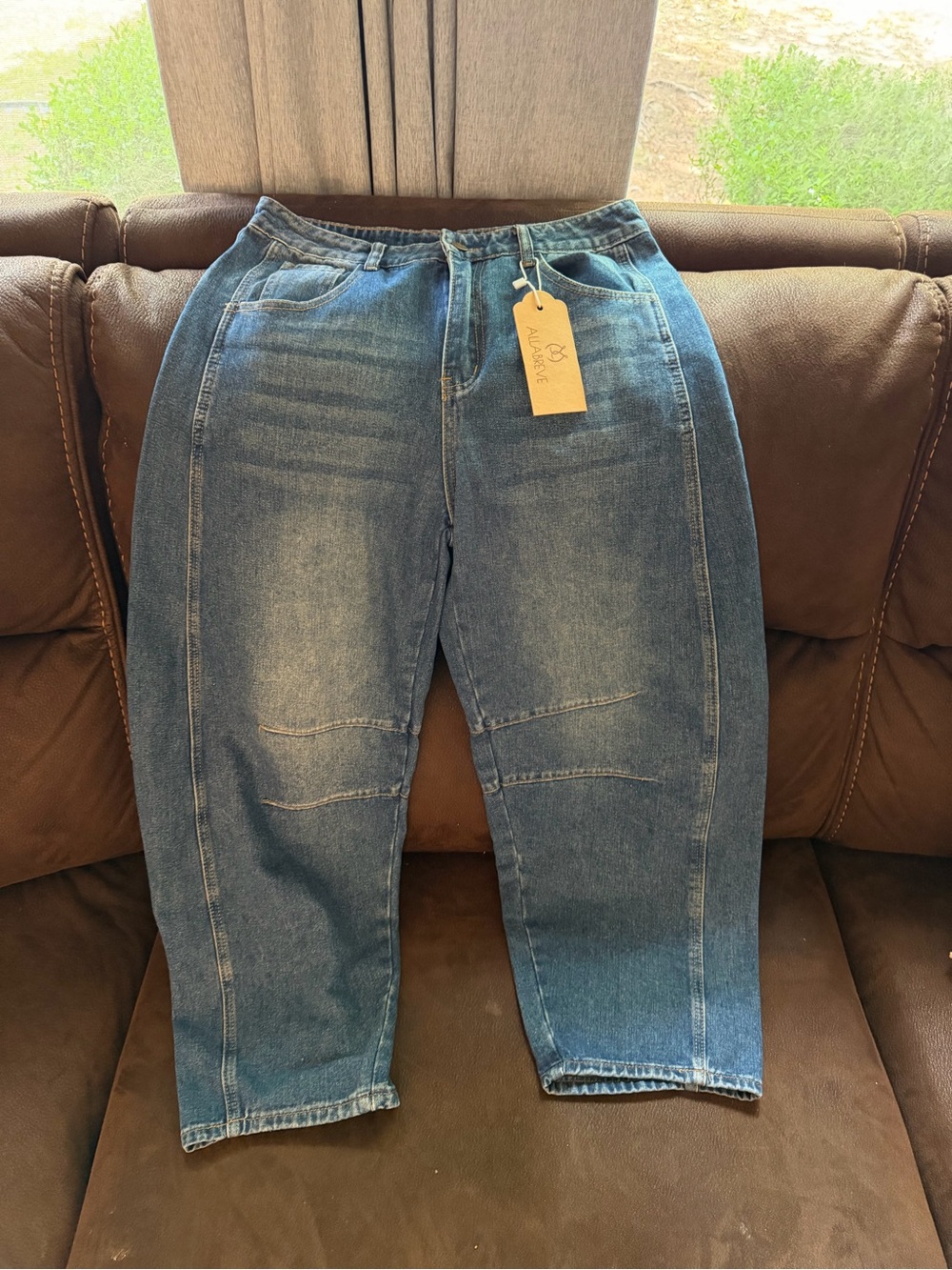 Barrel jeans